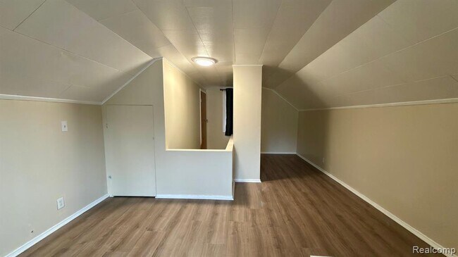 Building Photo - 855 John Daly St