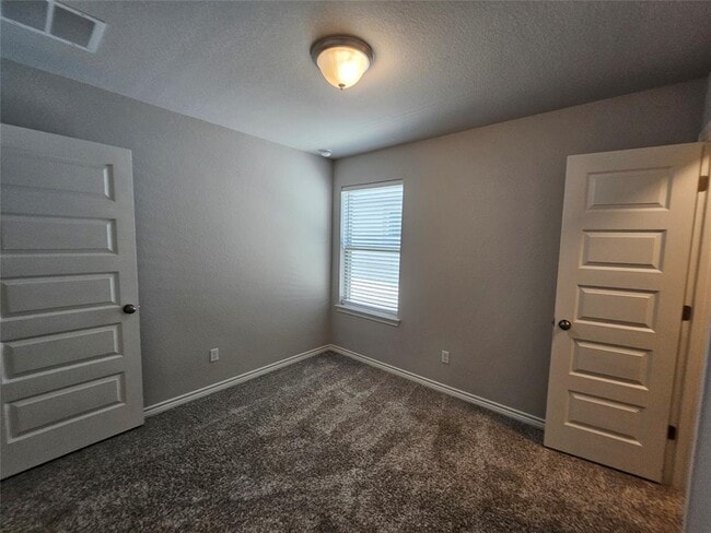 Building Photo - 1721 Artesian Spgs Xing