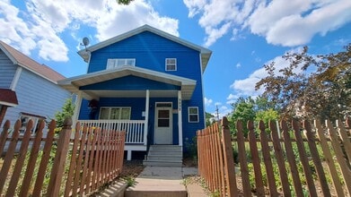 Building Photo - 1512