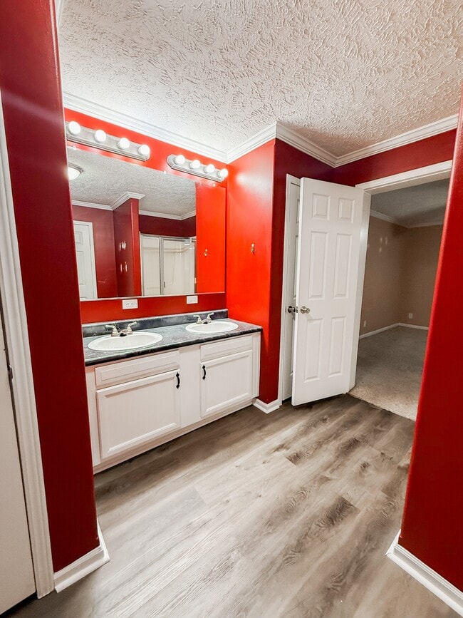 Building Photo - 106 Dolly Dr