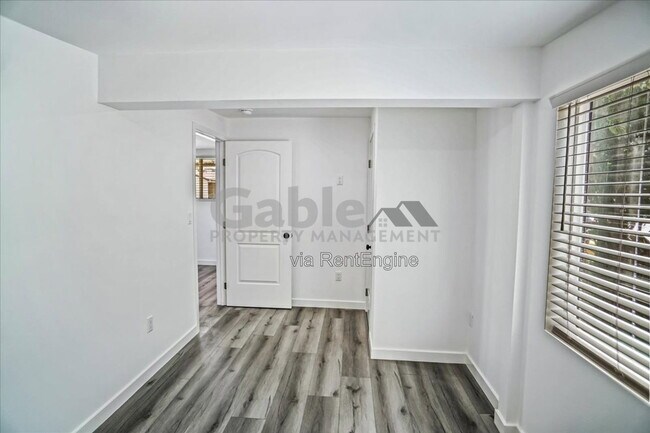 Building Photo - 23830 Newhall Ave