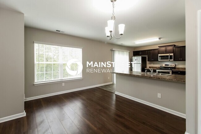 Building Photo - 3 Bedroom Pet-Friendly Home in Winston-Sal...