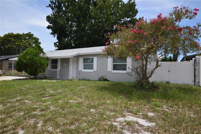 Building Photo - 4840 Grovemont Pl