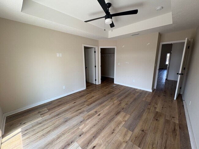 Building Photo - 3b/2Bth Home