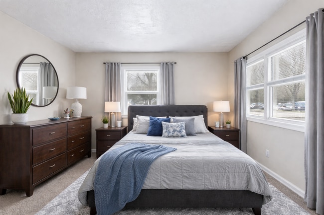 Building Photo - 2058 Mac Ct