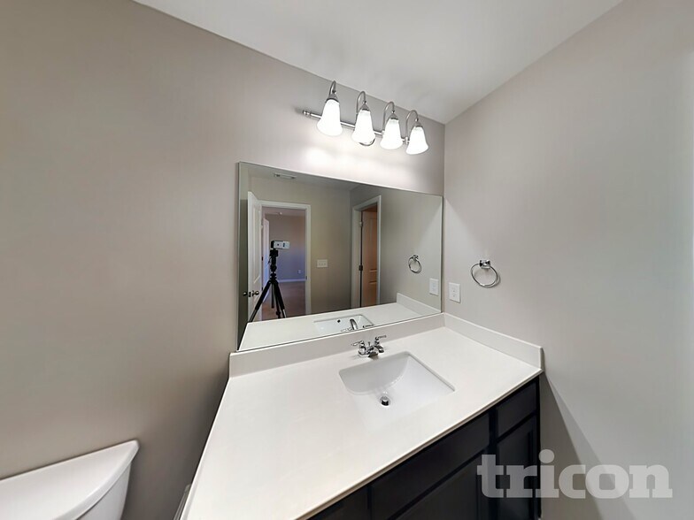 Building Photo - 11877 Fuller St