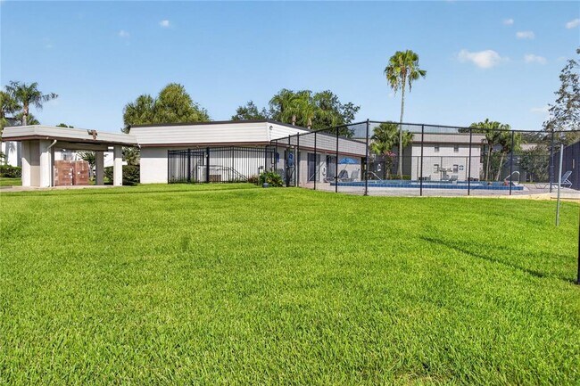 Building Photo - 53 Windtree Ln