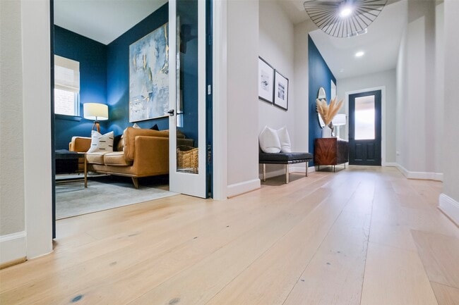 Building Photo - 2310 Precision Ln