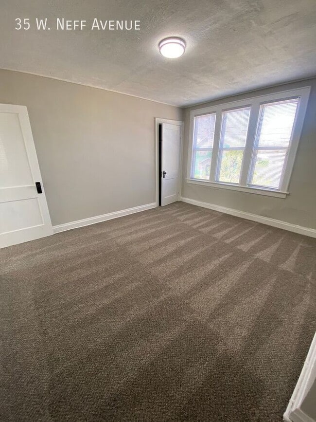 Building Photo - 35 W Neff Ave