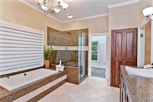 Building Photo - 80 Gladwyne Ridge Dr