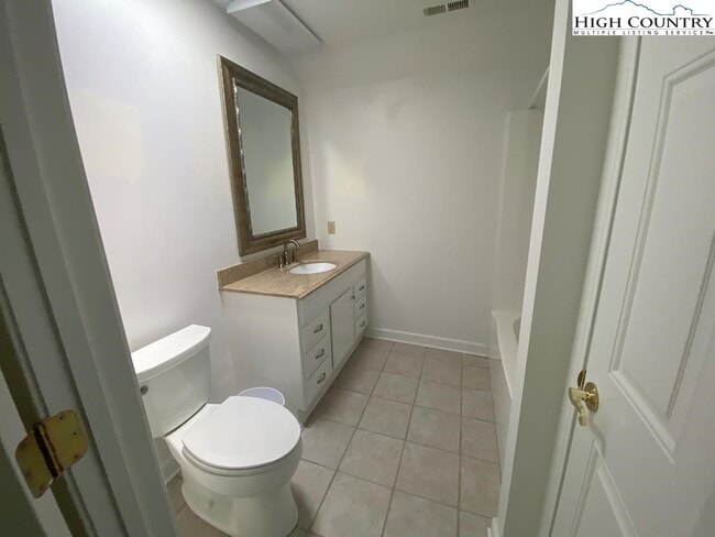 Building Photo - 6287 Idlewild Rd