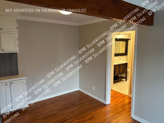 Building Photo - 801 Plate St