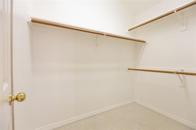 Building Photo - 4552 Oak Shores Dr