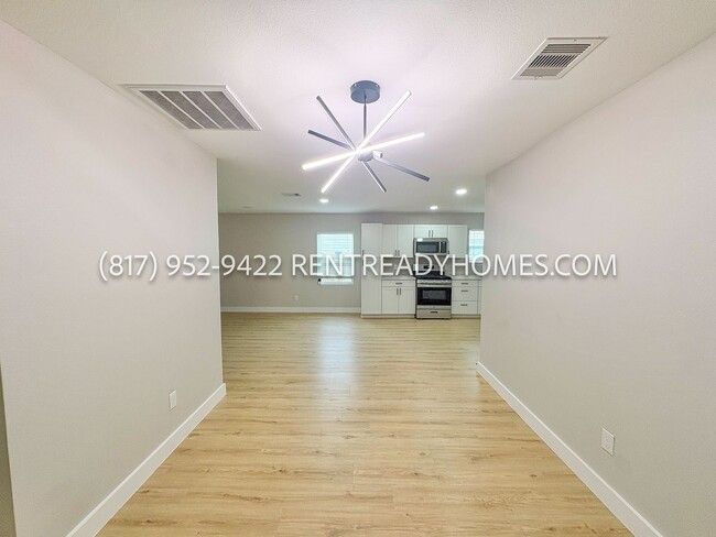 Building Photo - 1416 Fairbanks St