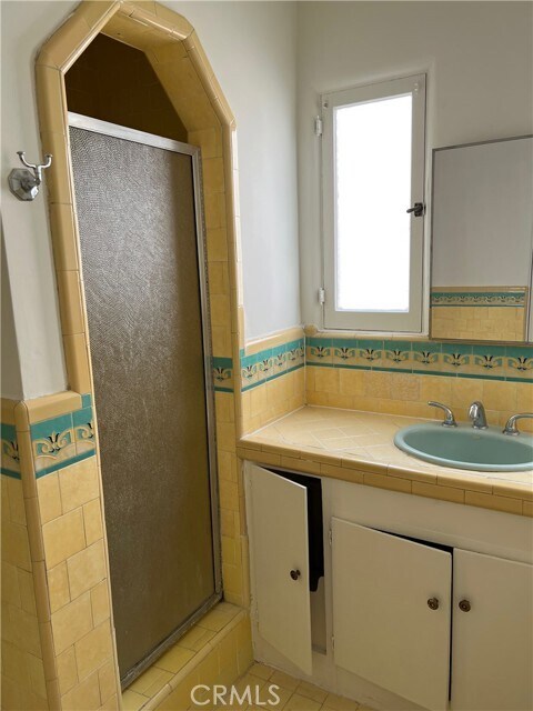 Building Photo - 425 S Palm Dr