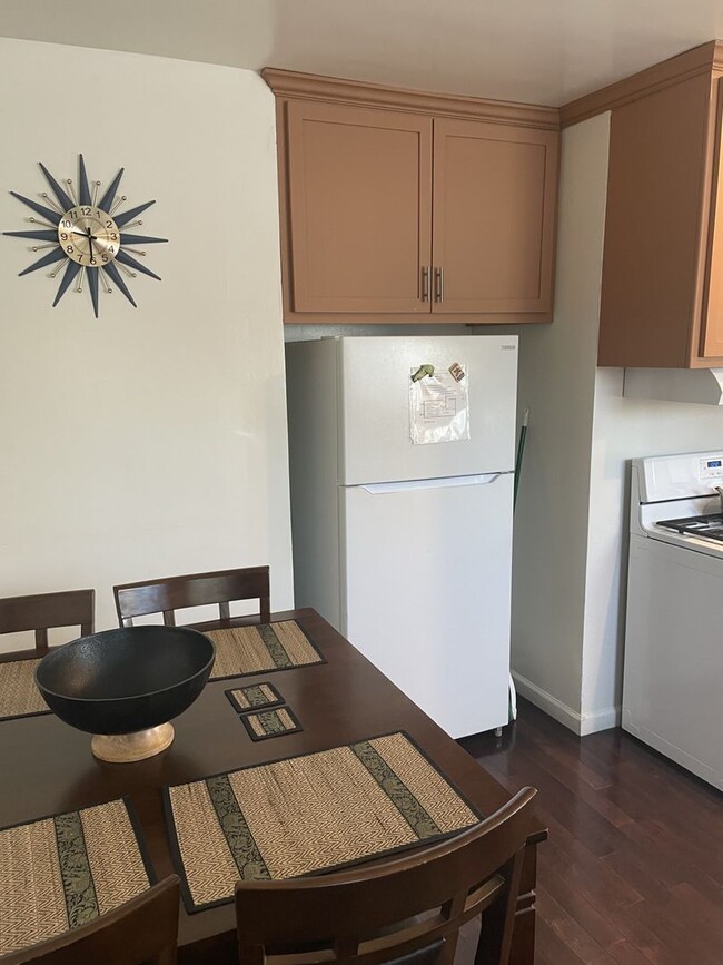 Building Photo - Wonderful Newly Remodeled 2 Bedroom House in Prime Alhambra Location Fully Furnished