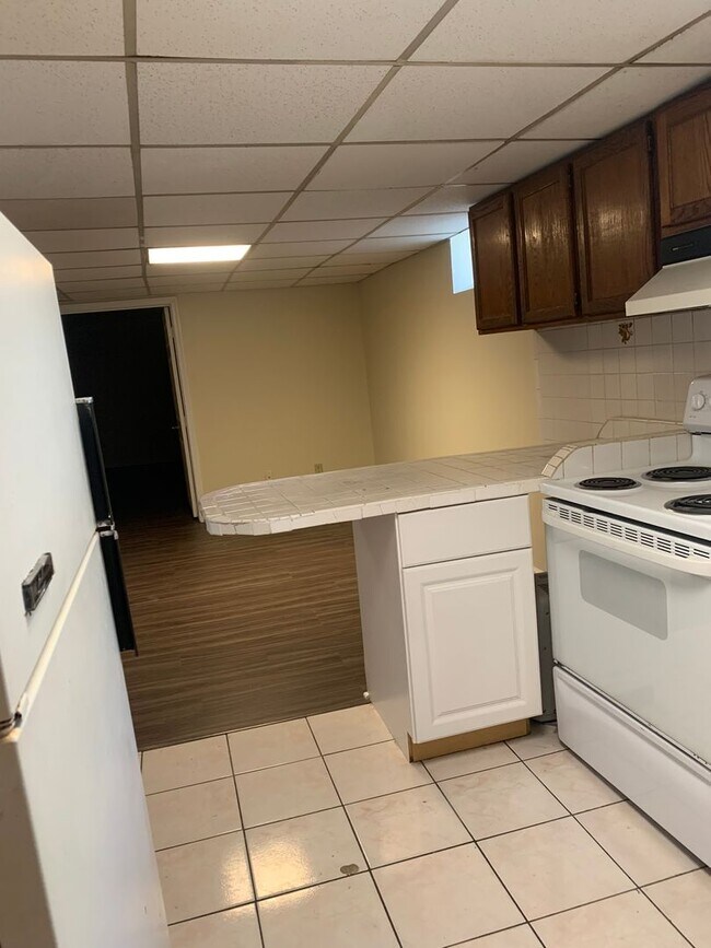 Building Photo - 838 W Washington St