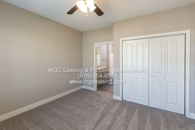 Building Photo - Welcome to Brighton Crossing apartments — ...