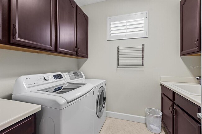 Building Photo - 5363 Vaccaro Ct