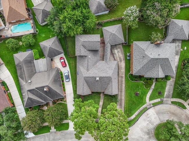 Building Photo - 2105 Murfield Dr