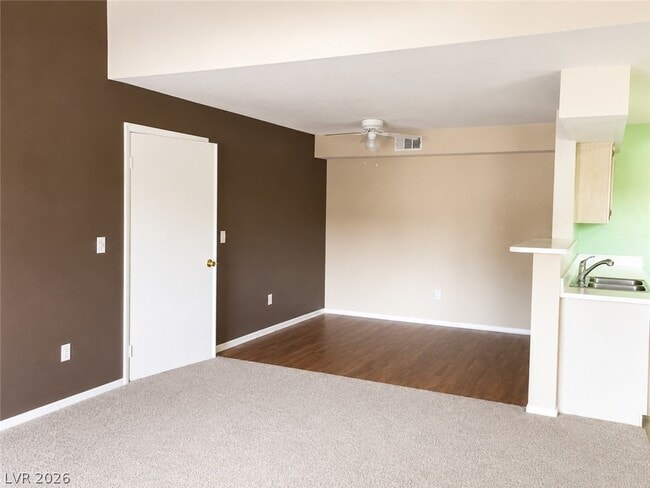 Building Photo - 1150 N Buffalo Dr