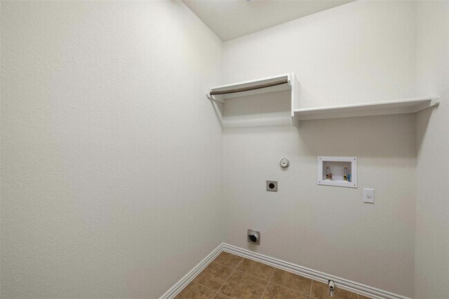 Building Photo - 16020 Hampton Bliss Trce