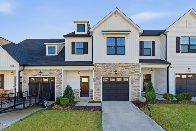 Primary Photo - 759 Putney Hl Rd