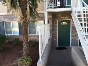 Building Photo - Dixie Downs Condo