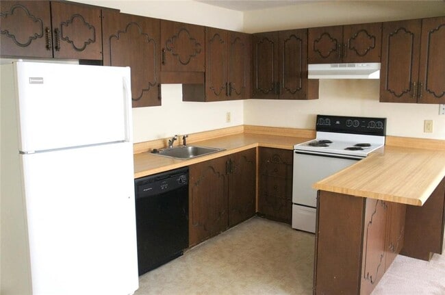 Building Photo - 818 White Oak Dr