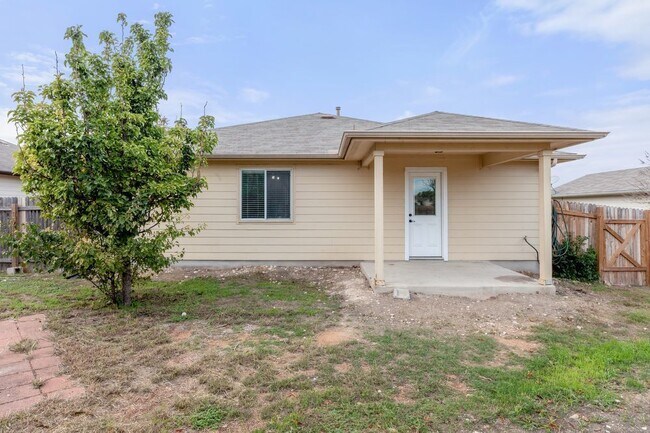 Building Photo - Single Story with Stone Exterior in Kyle -...