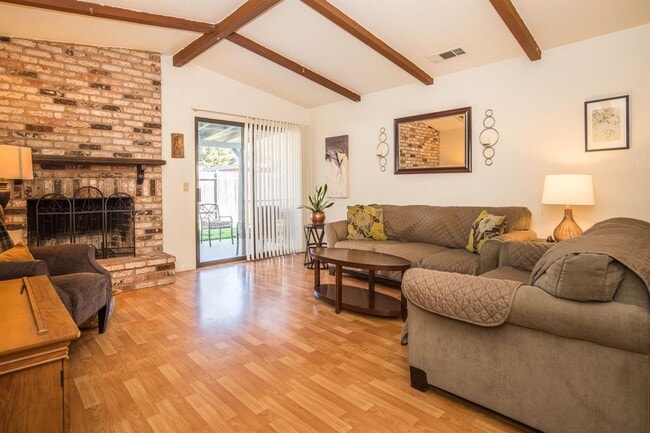 Building Photo - Southwest Woodland Home For Rent