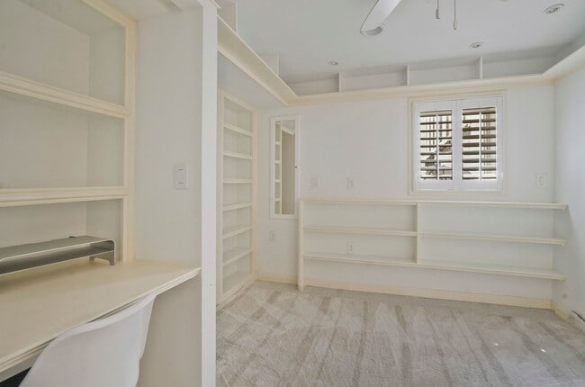 Building Photo - North Arlington 4 BR 5.5 BA Home