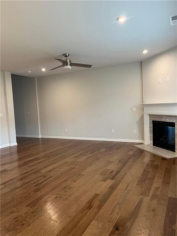 Building Photo - 2645 Quarterdeck Dr
