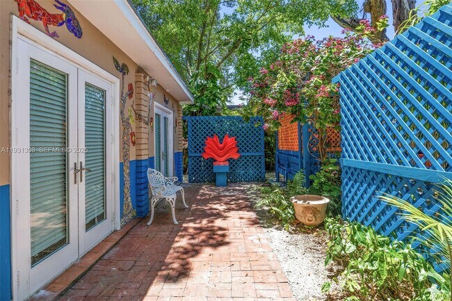 Building Photo - 2330 SW 62nd Ct