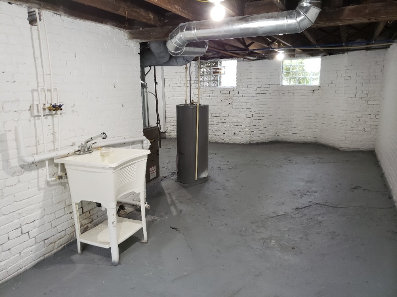 Building Photo - 2120 Fern Ct