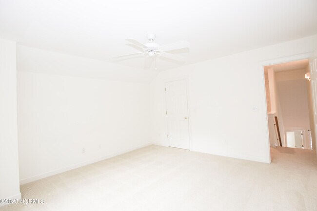 Building Photo - 287 Knoll Rd