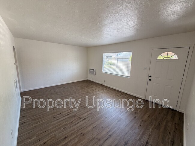 Building Photo - 2424 Court St