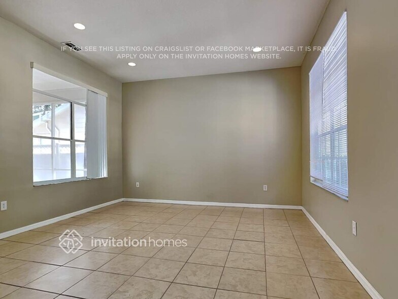 Building Photo - 17604 Esprit Dr