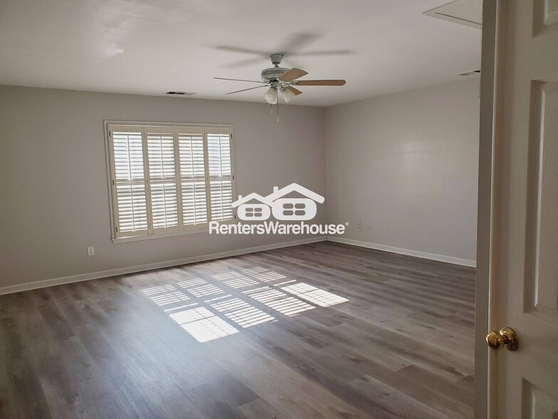 Building Photo - 1562 Anna Ruby Ln