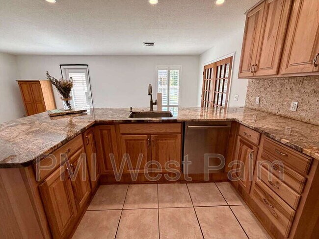 Building Photo - 147 Sunflower Cir