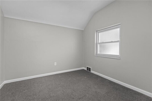 Building Photo - 2982 Kestner Ave