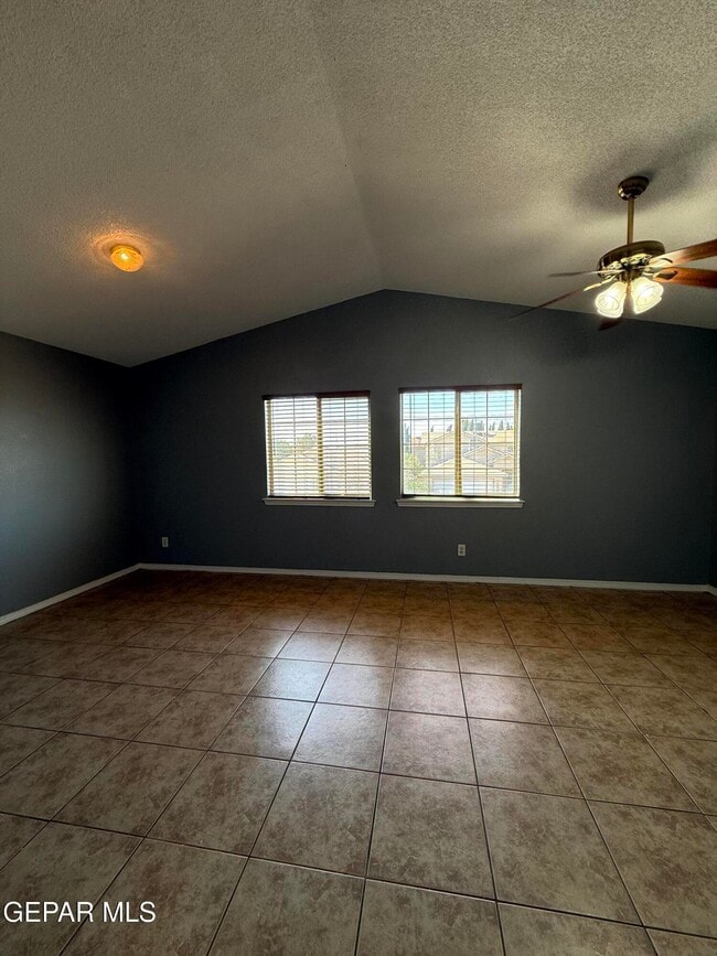 Building Photo - 14157 Tierra Delfin Dr