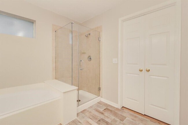 Building Photo - 3026 Silver Spring Trail