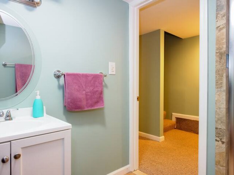 Building Photo - 3732 Falls Rd