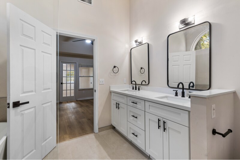 Building Photo - 4155 NW 62nd Ave