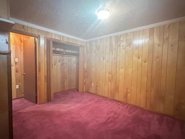 Building Photo - 5906 S Blue Iron Way