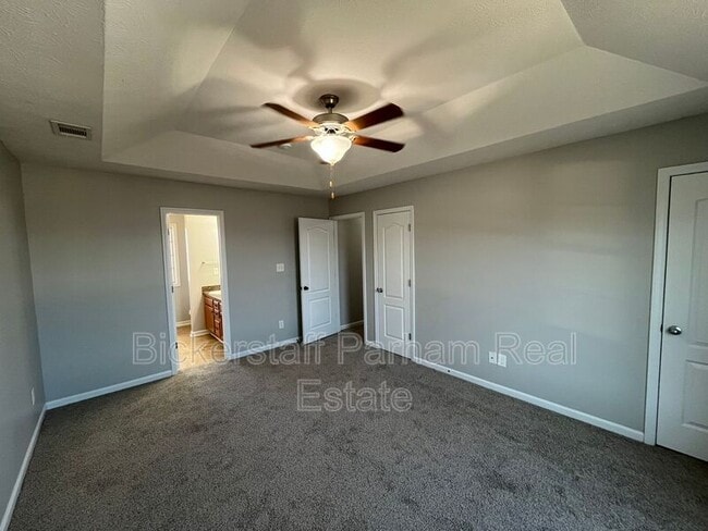 Building Photo - 410 26th Ct