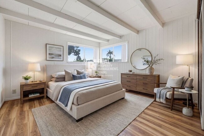 Building Photo - 726 primrose-