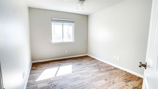 Building Photo - 711 House Creek Dr