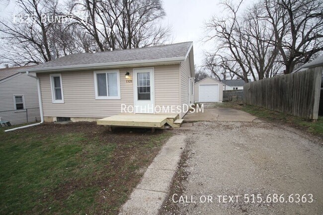 Building Photo - 1325 Bundy St